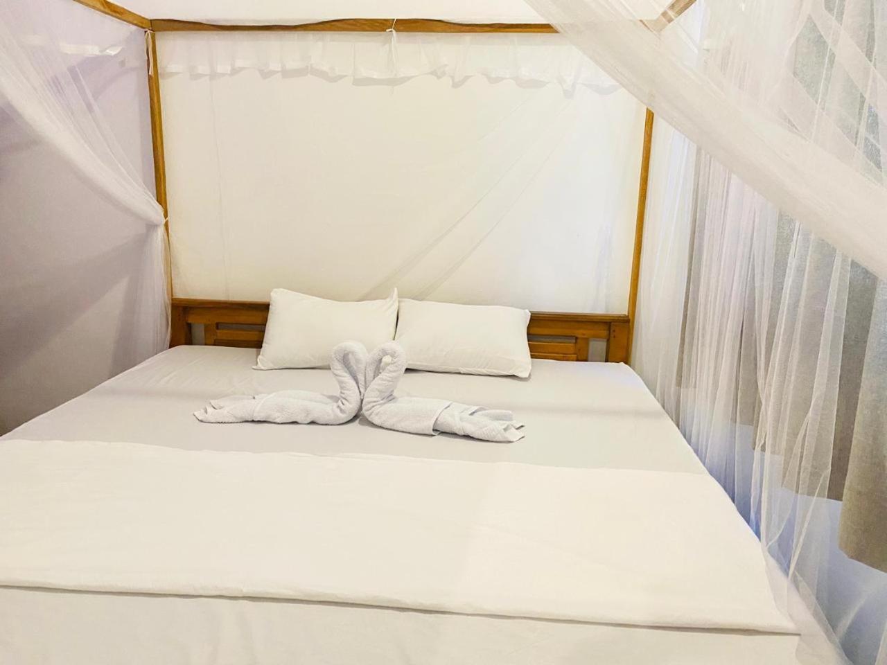 Kingly Aroma Hotel Arugam Bay Room photo